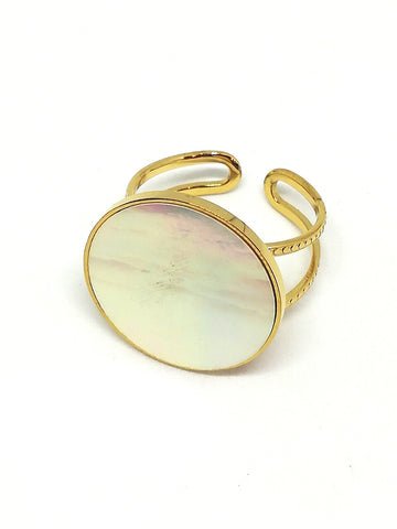 Bague style opaline blanche