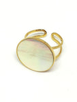 Bague style opaline blanche