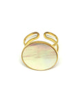 Bague style opaline blanche