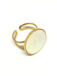 Bague style opaline blanche