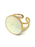 Bague style opaline blanche