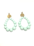 Boucles d'oreilles goutte en perles résine vert d'eau brillant - Doré